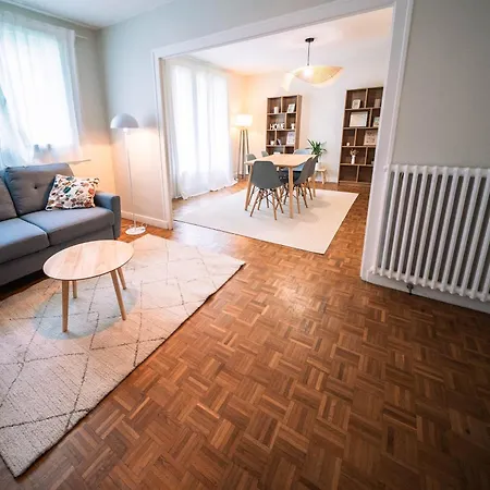 T3 Lumineux Avec Balcon Et Parking, 6 Pers, Proce *
