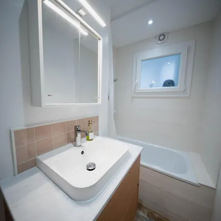 Apartmán T3 Lumineux Avec Balcon Et Parking, 6 Pers, Proce
